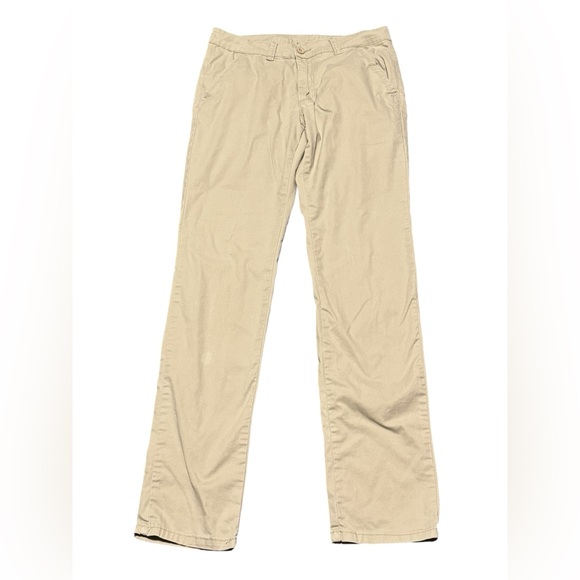 Other - Men's slim cut chinos in lightweight cotton. Light tan. Size 32. From France.